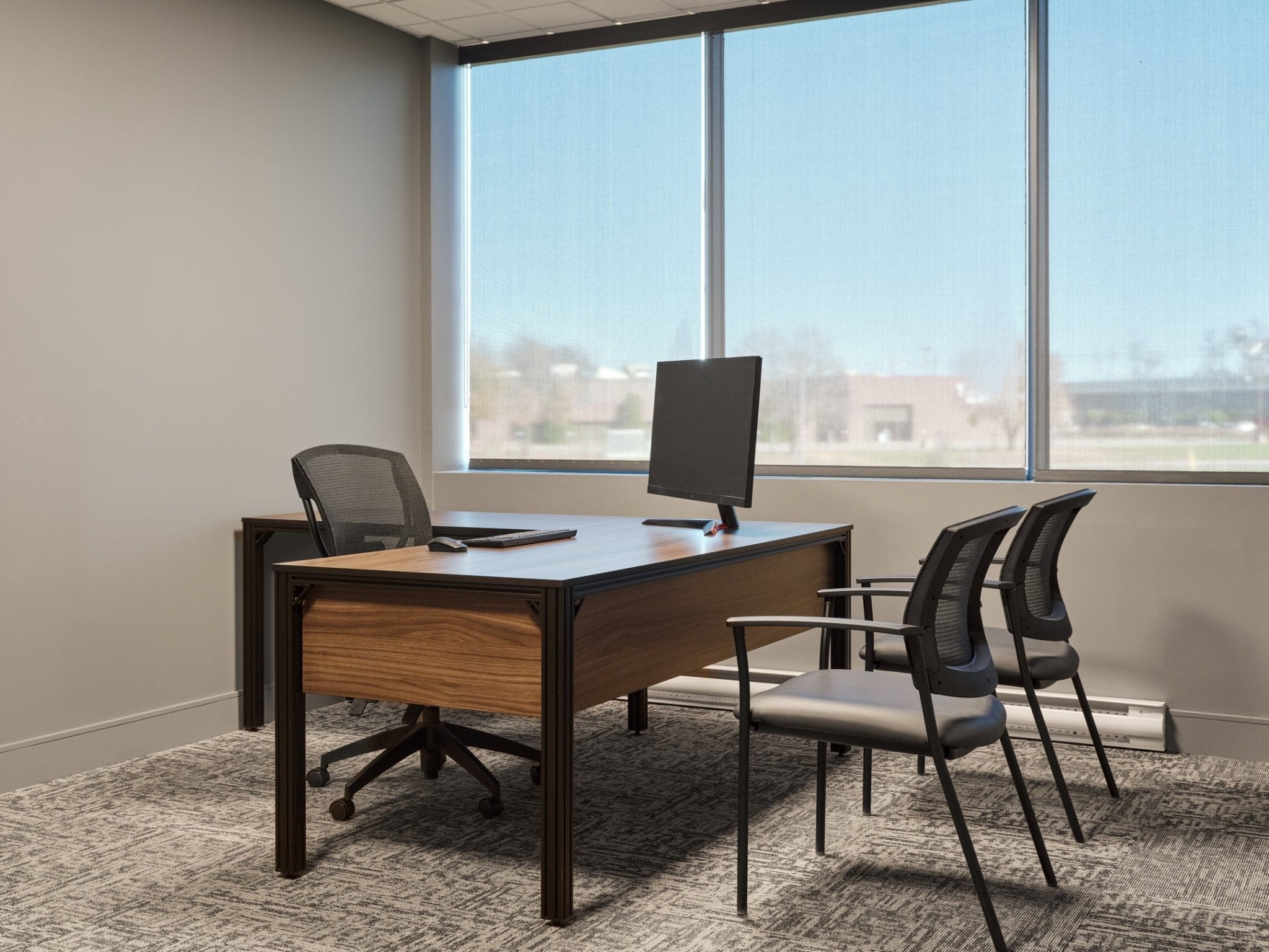 SC07 - Aluminum L - Desk - Sektor Furniture